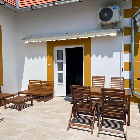 Bacchus Apartman - Borbarlang, Badacsony Badacsonytomaj Exterior photo