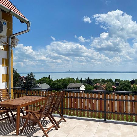 Bacchus Apartman - Borbarlang, Badacsony Badacsonytomaj Exterior photo