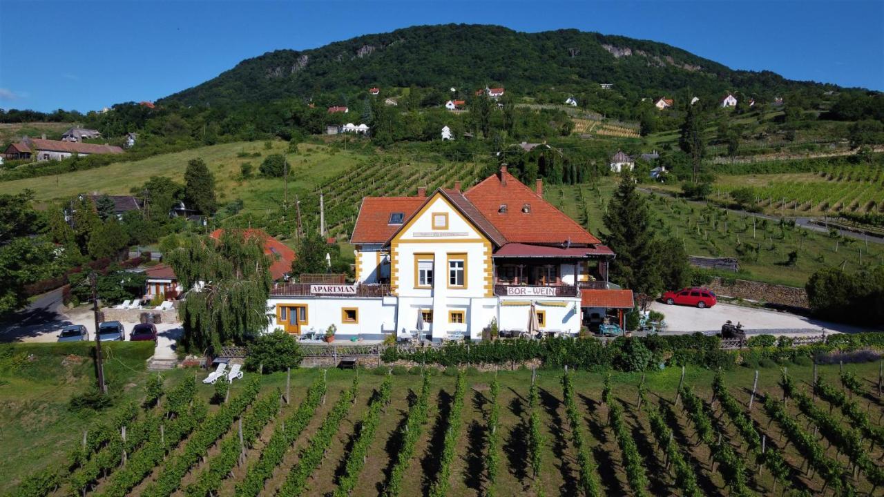 Bacchus Apartman - Borbarlang, Badacsony Badacsonytomaj Exterior photo