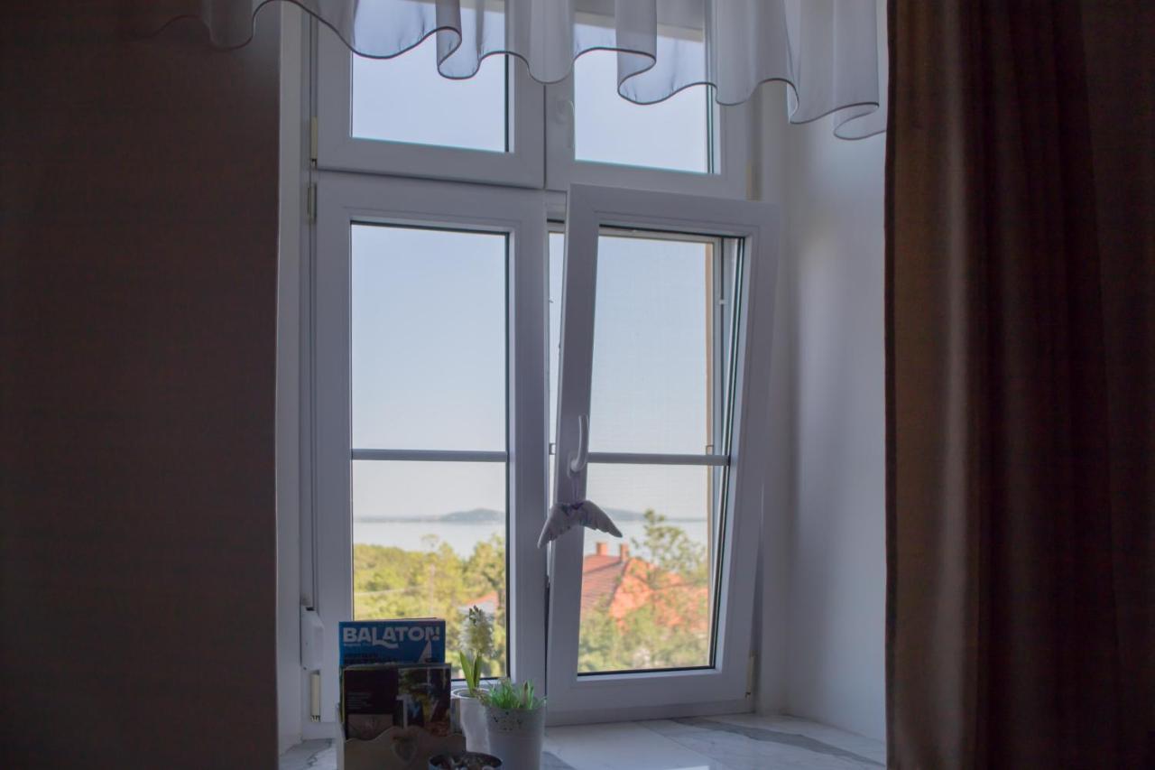 Bacchus Apartman - Borbarlang, Badacsony Badacsonytomaj Exterior photo